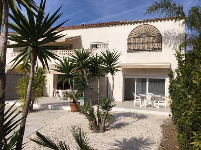 Appartements Les Pesquiers 2 Hyeres Plage Екстериор снимка